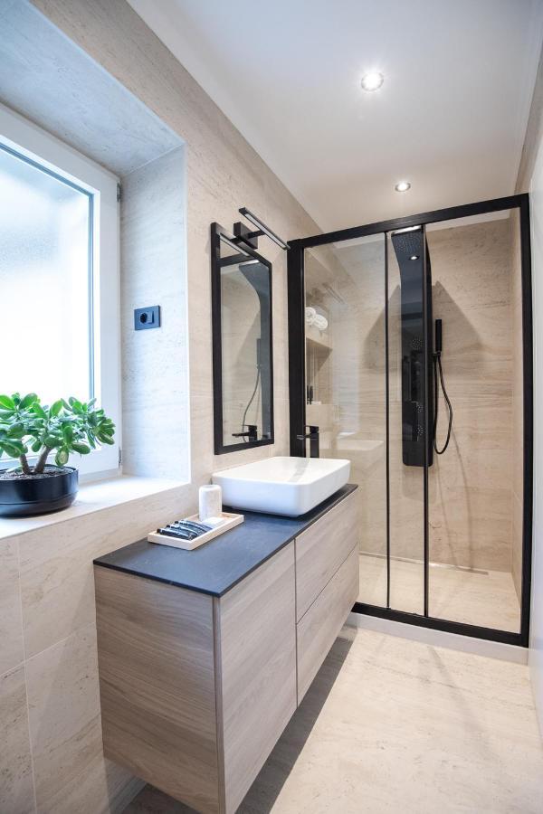 One&Only Luxury Apartment 扎达尔 外观 照片